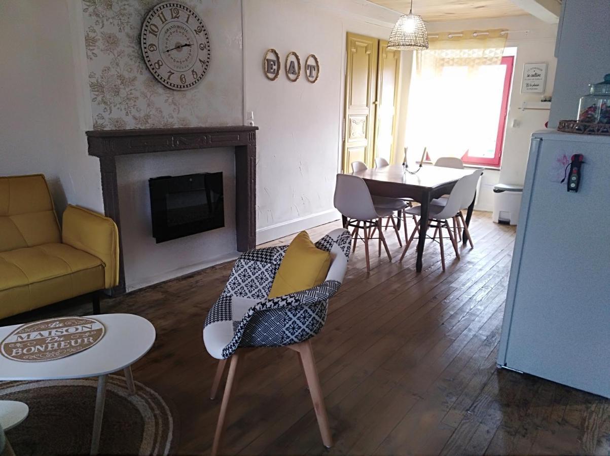 Appartement Cozy Dans Maison Privee Tauves 外观 照片